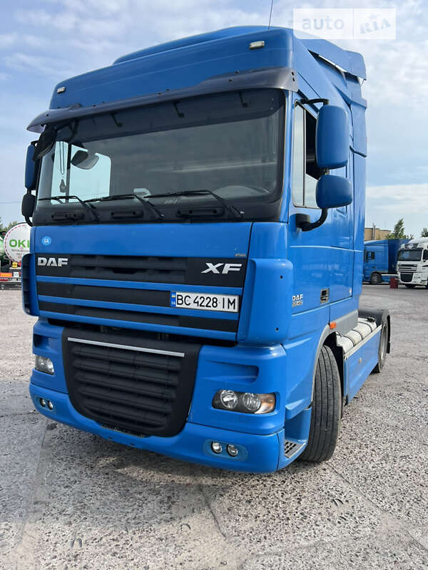 Тягач DAF XF 105 2011 в Львове Тягач DAF XF 105 2011 в Львове