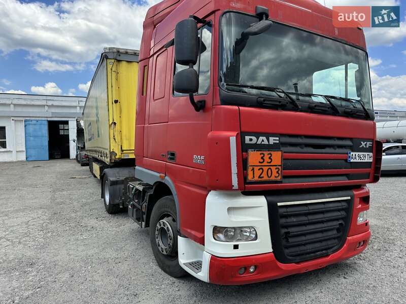 Тягач DAF XF 105 2013 в Львове