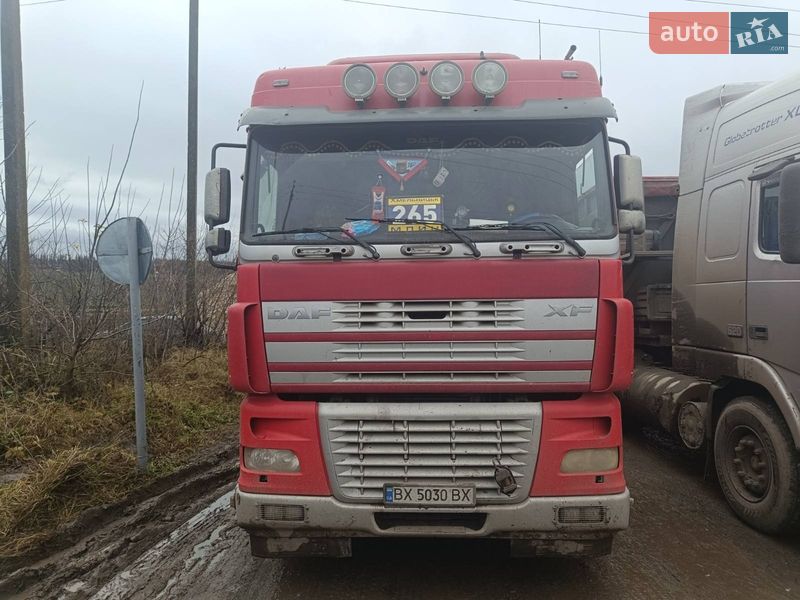 Тягач DAF XF 95.430 2005 в Городку