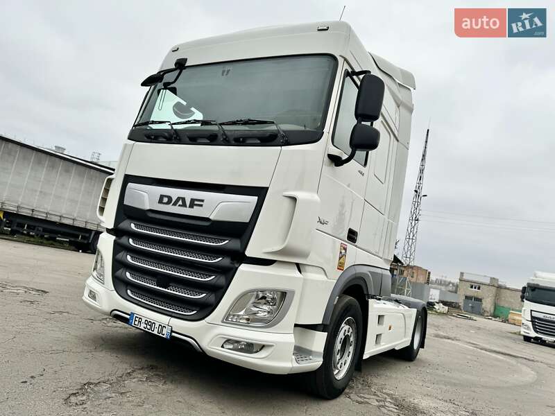 Тягач DAF XF 2017 в Ровно