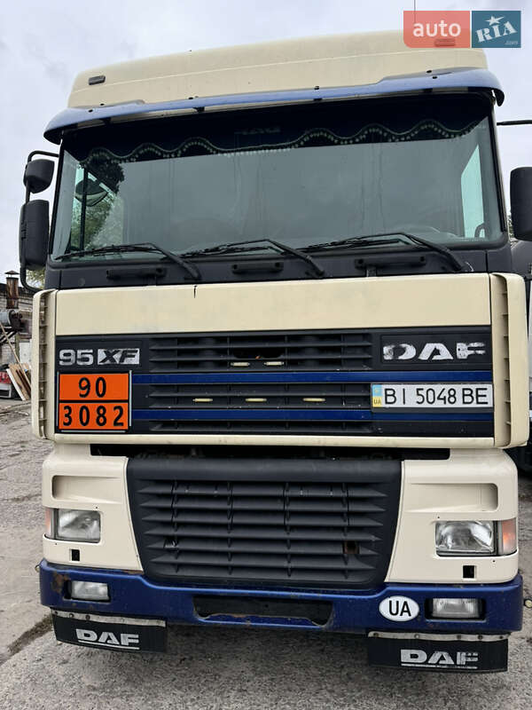 Тягач DAF XF 1999 в Кременчуге Тягач DAF XF 1999 в Кременчуге