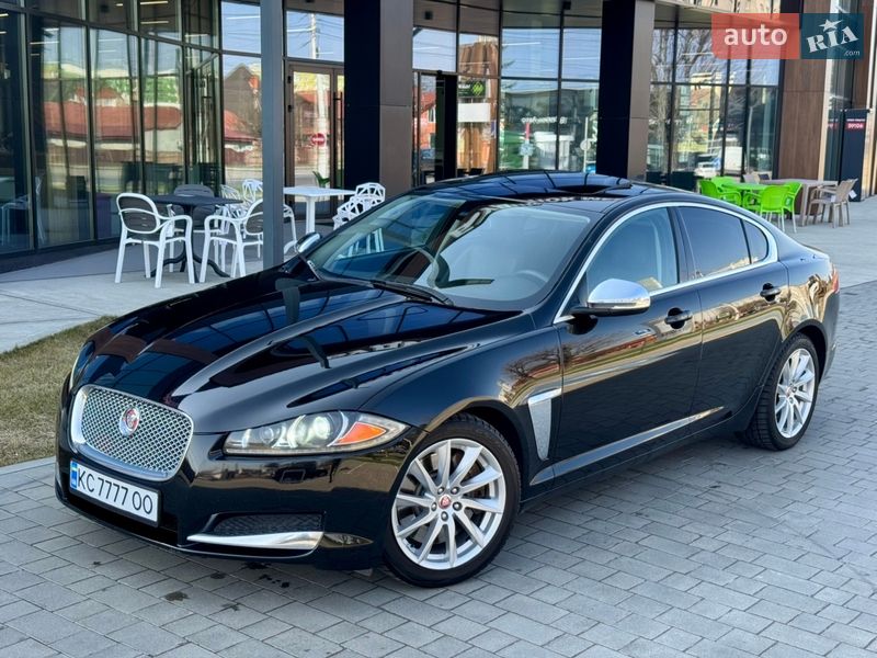 Седан Jaguar XF 2014 в Луцьку