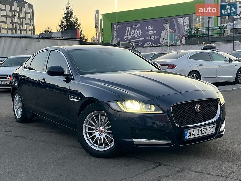 Седан Jaguar XF 2016 в Києві