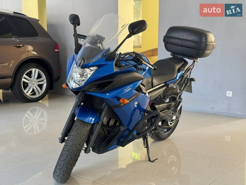 Мотоцикл Без обтекателей (Naked bike) Yamaha XJ6 2010 в Николаеве
