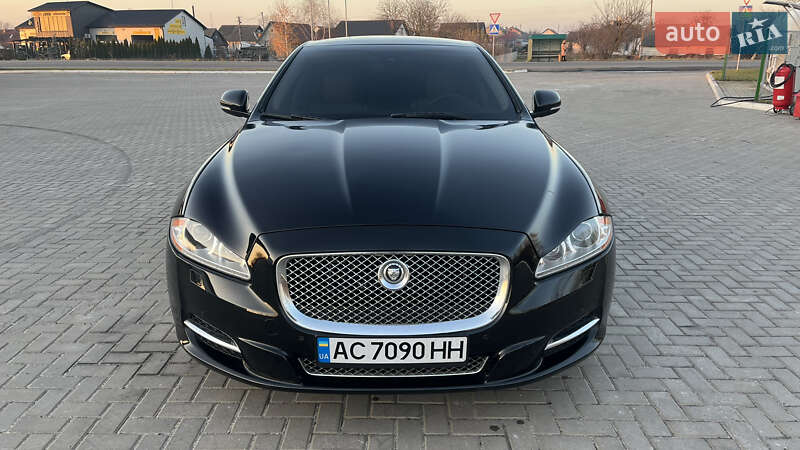 Седан Jaguar XJ 2013 в Луцке