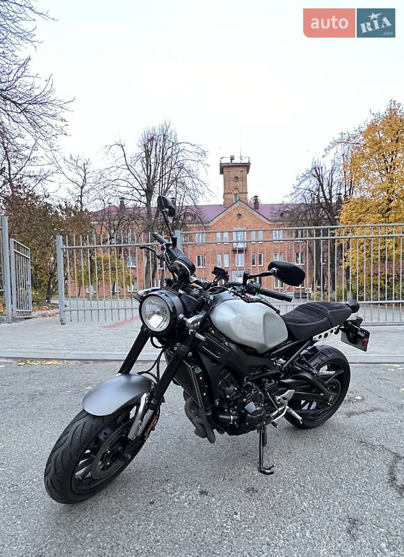 Кафе рейсер Yamaha XSR 2016 в Киеве Кафе рейсер Yamaha XSR 2016 в Киеве