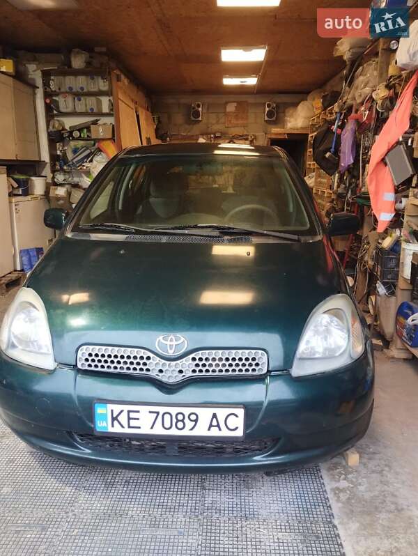 Хэтчбек Toyota Yaris 1999 в Днепре Хэтчбек Toyota Yaris 1999 в Днепре