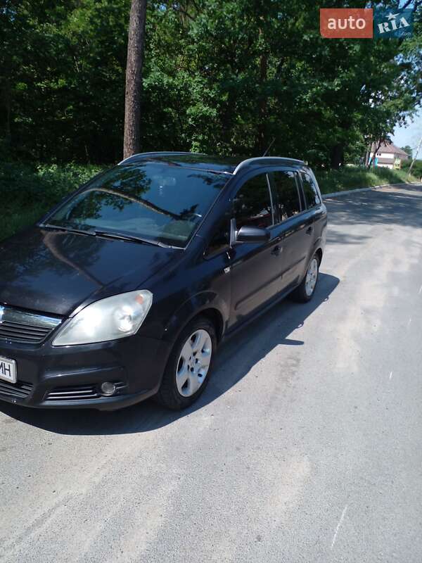 Минивэн Opel Zafira 2005 в Белой Церкви Минивэн Opel Zafira 2005 в Белой Церкви
