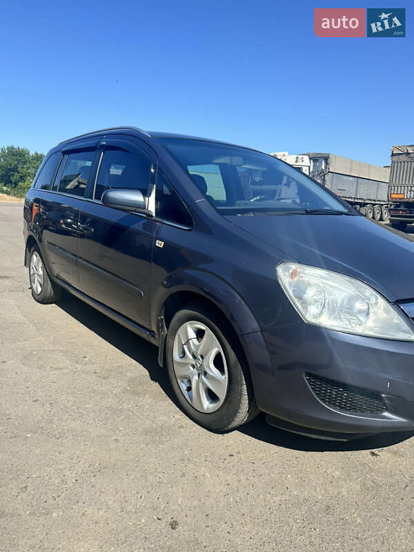 Минивэн Opel Zafira 2009 в Николаеве