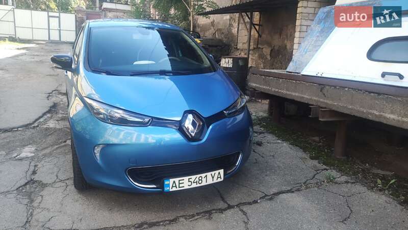 Хетчбек Renault Zoe 2016 в Дніпрі