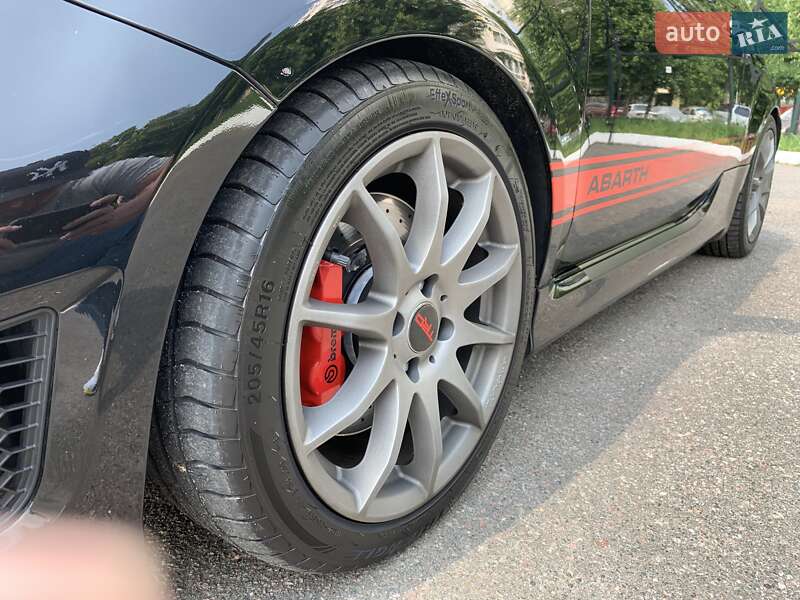 Хэтчбек Abarth Fiat 500 2015 в Киеве