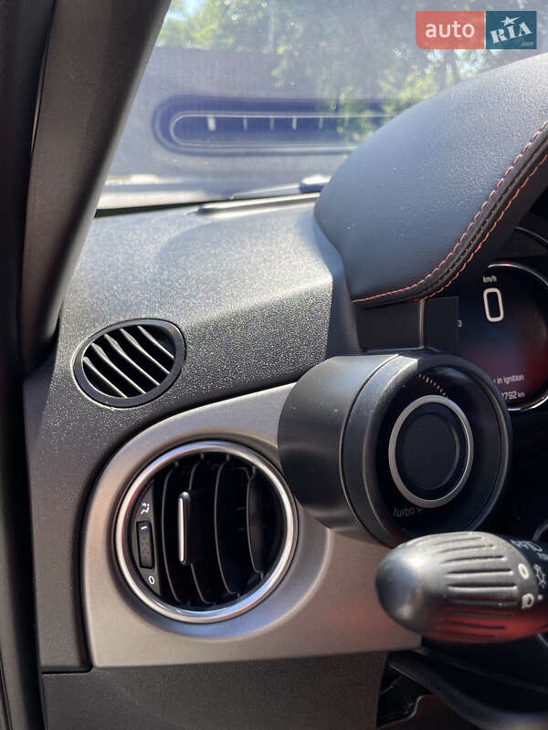 Хетчбек Abarth Fiat 500 2015 в Дунаївцях