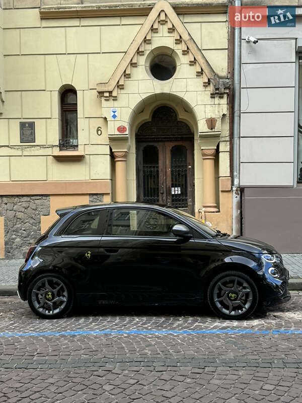 Хэтчбек Abarth Fiat 500 2023 в Львове
