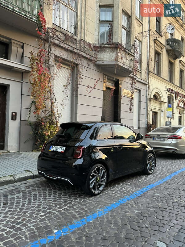 Хэтчбек Abarth Fiat 500 2023 в Львове