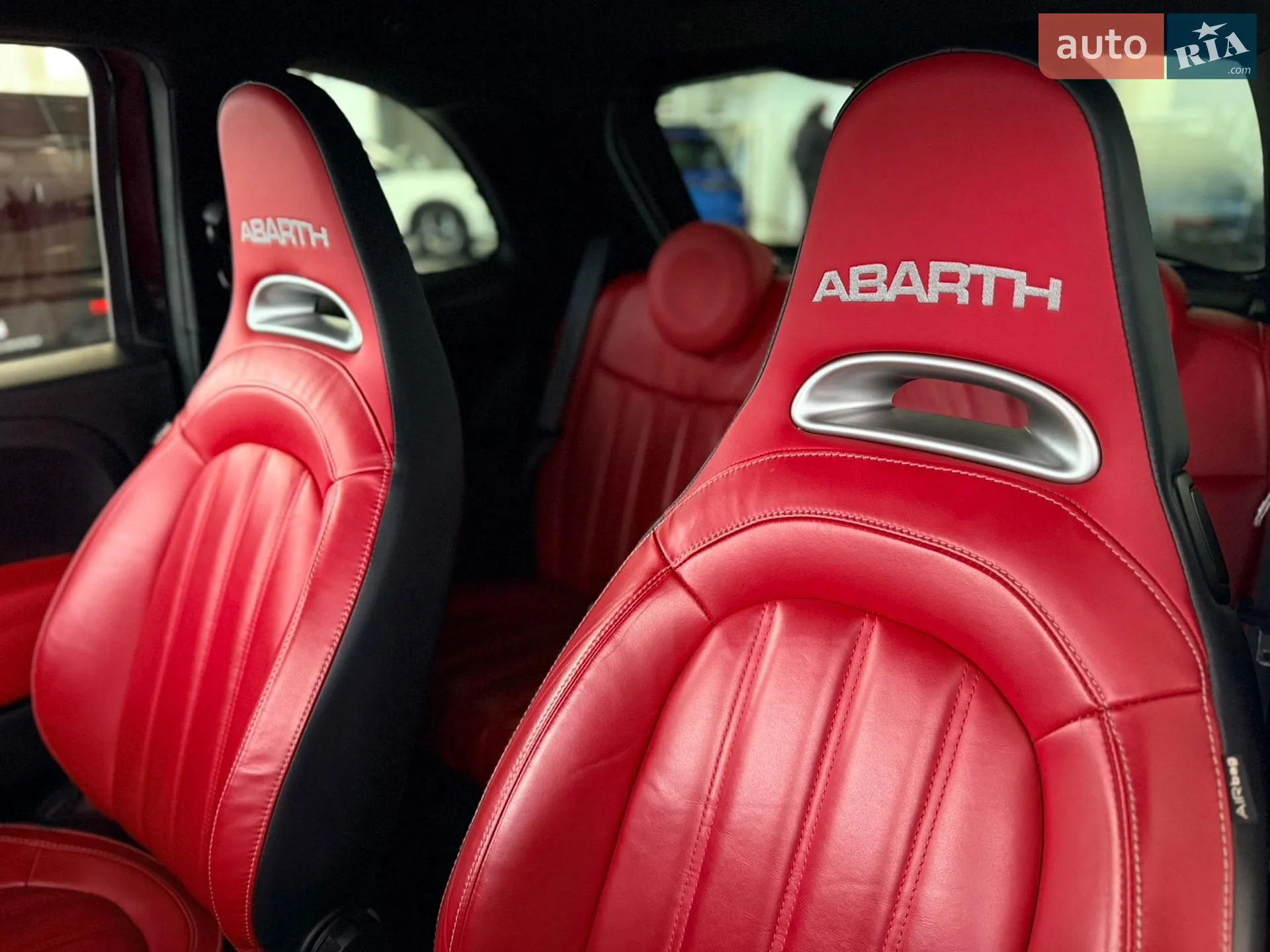 2017 Abarth 595 - мініатюра 10
