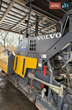 Асфальтоукладчик ABG Titan 6820 2010 в Борщеве