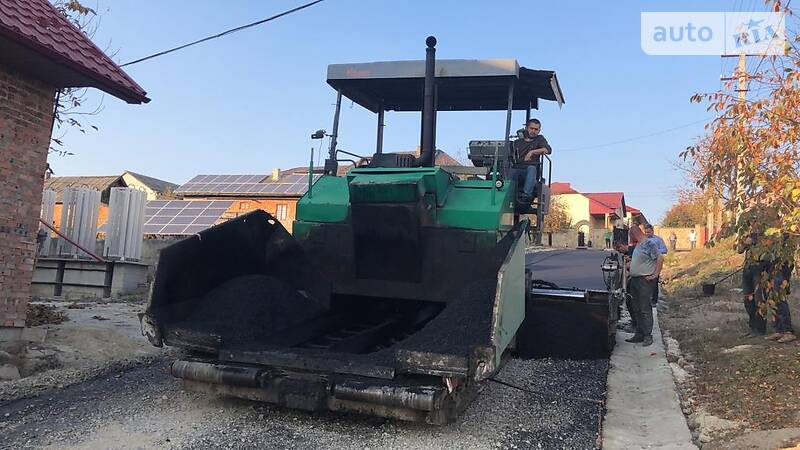 Асфальтоукладчик ABG Titan 8820 2004 в 