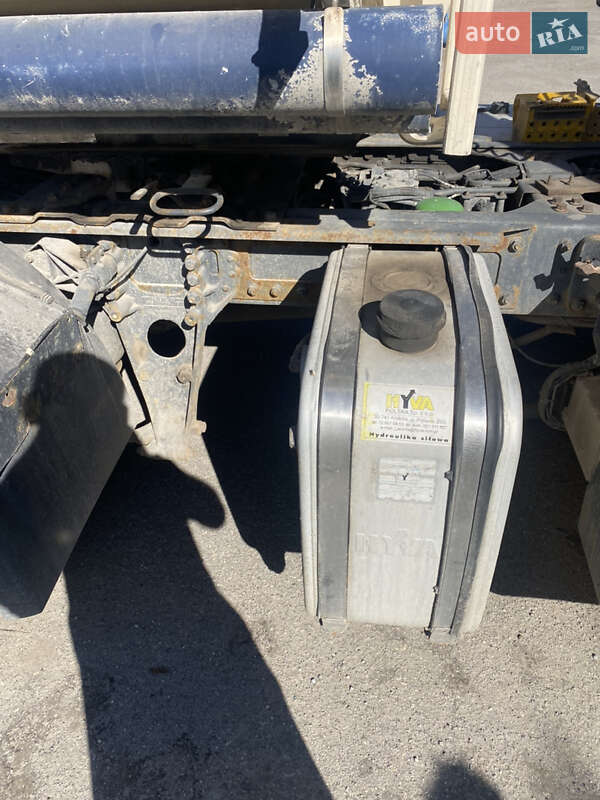 Цистерна полуприцеп Acerbi 02Т 2005 в Городке