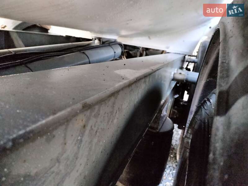 Цистерна напівпричіп Acerbi 02Т 2006 в Луцьку