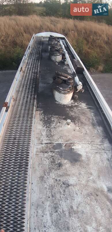 Цистерна напівпричіп Acerbi 11L5 1988 в Кривому Розі