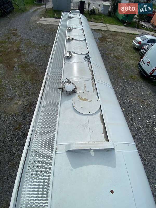 Цистерна полуприцеп Acerbi 20G 2006 в Стрые