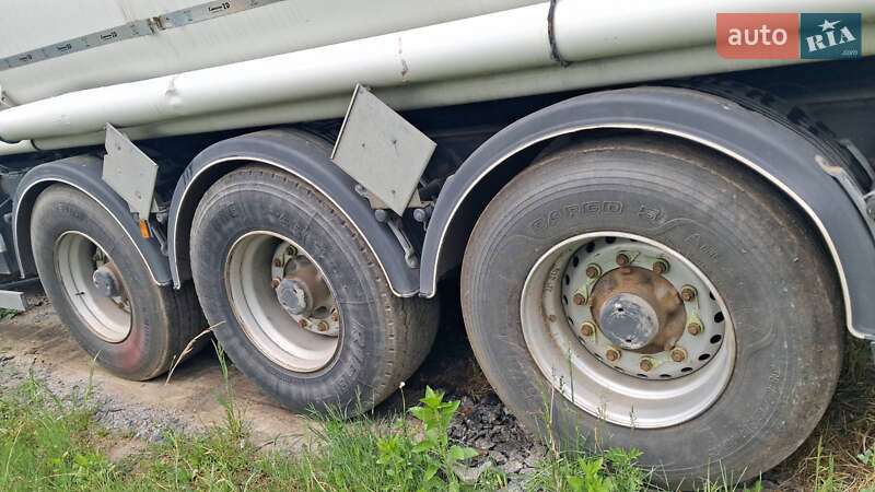 Цистерна полуприцеп Acerbi 21L 1996 в Бердичеве
