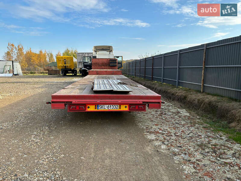 Низкорамна платформа ACTM RB 2001 в Долині