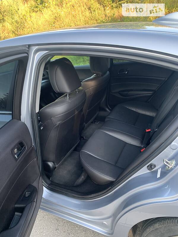 Седан Acura ILX 2015 в Львові