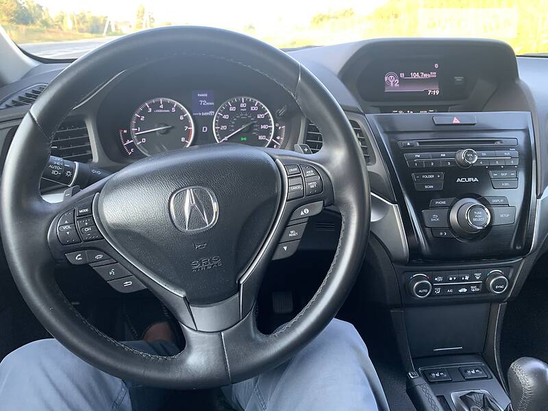 Седан Acura ILX 2015 в Львові