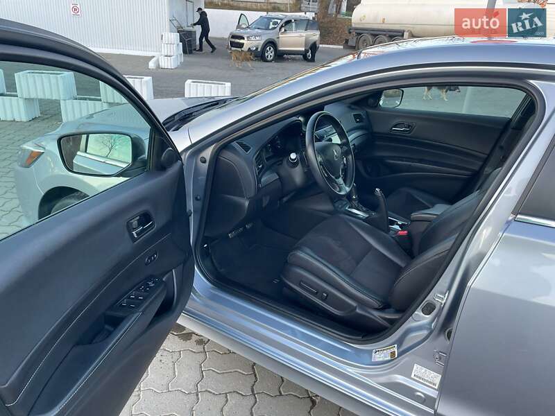Седан Acura ILX 2015 в Черновцах