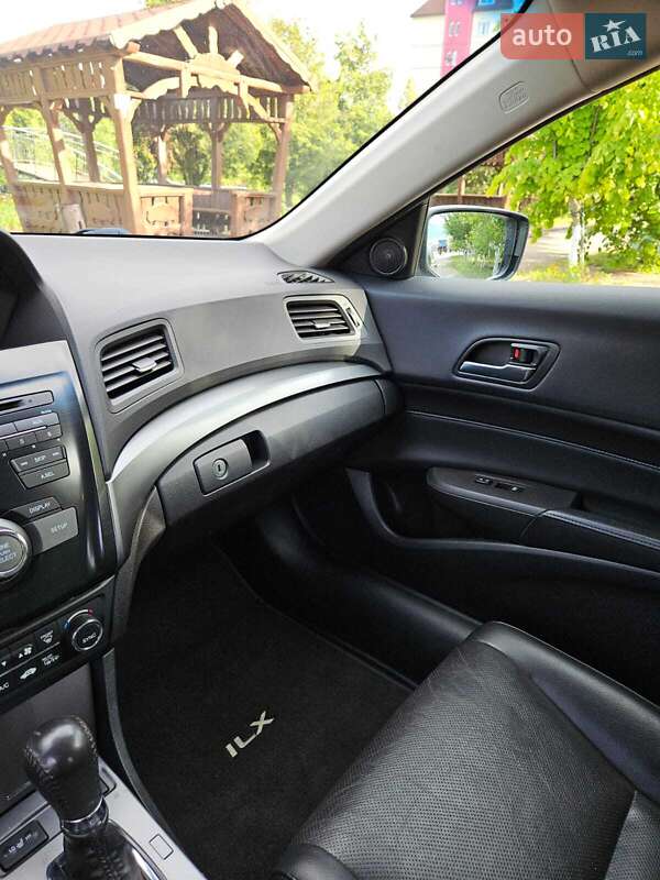 Седан Acura ILX 2013 в Киеве