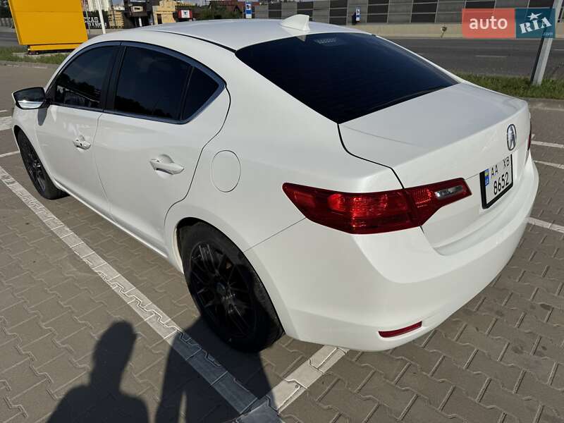 Седан Acura ILX 2013 в Киеве