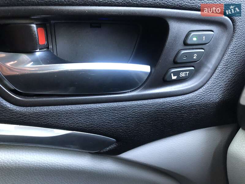 Внедорожник / Кроссовер Acura MDX 2016 в Черкассах