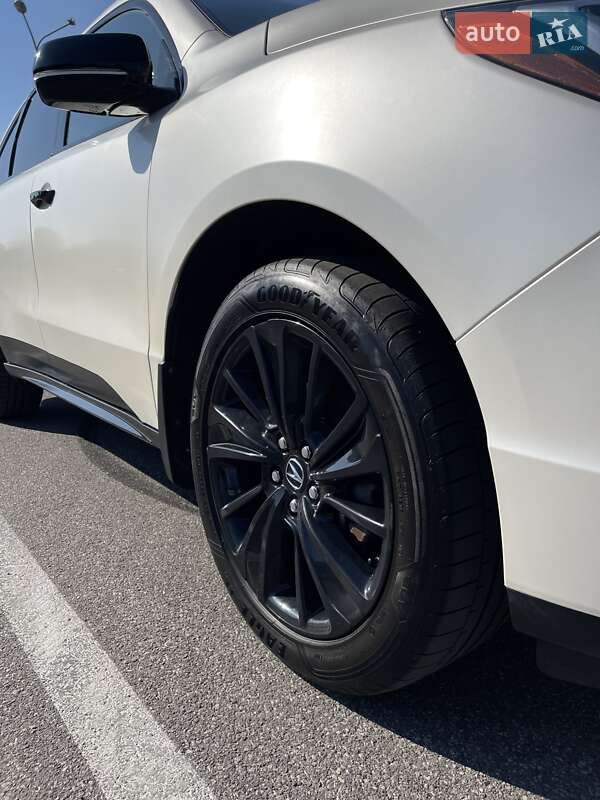 Внедорожник / Кроссовер Acura MDX 2017 в Киеве