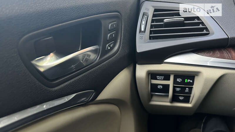 Позашляховик / Кросовер Acura MDX 2014 в Києві