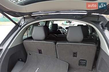 Позашляховик / Кросовер Acura MDX 2018 в 