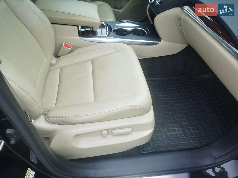 Позашляховик / Кросовер Acura MDX 2015 в Києві
