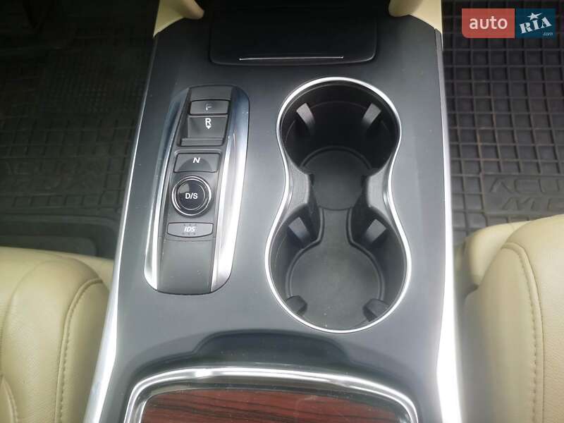 Позашляховик / Кросовер Acura MDX 2015 в Києві