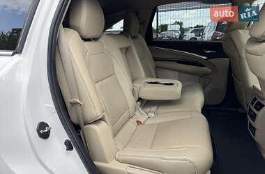 Позашляховик / Кросовер Acura MDX 2019 в 
