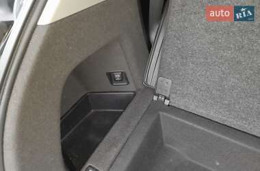 Позашляховик / Кросовер Acura MDX 2017 в 