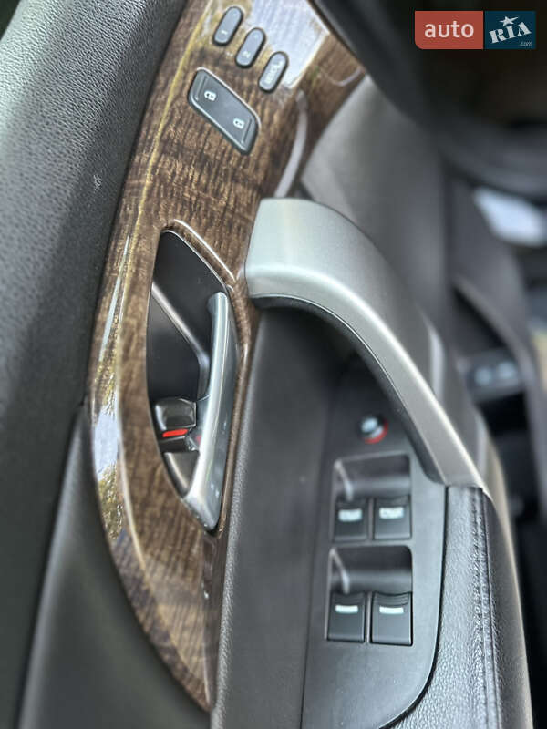 Позашляховик / Кросовер Acura MDX 2012 в Стрию