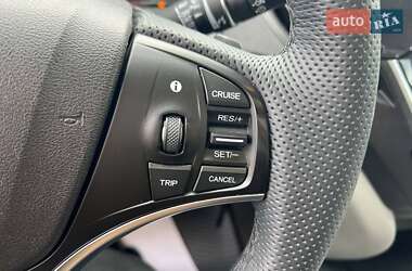 Позашляховик / Кросовер Acura MDX 2016 в 