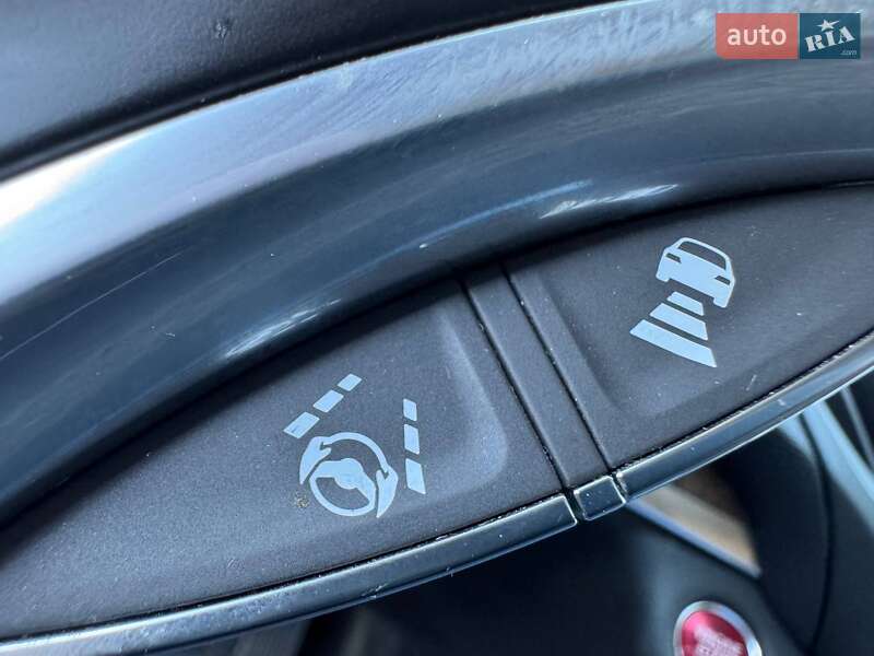 Позашляховик / Кросовер Acura MDX 2018 в Києві