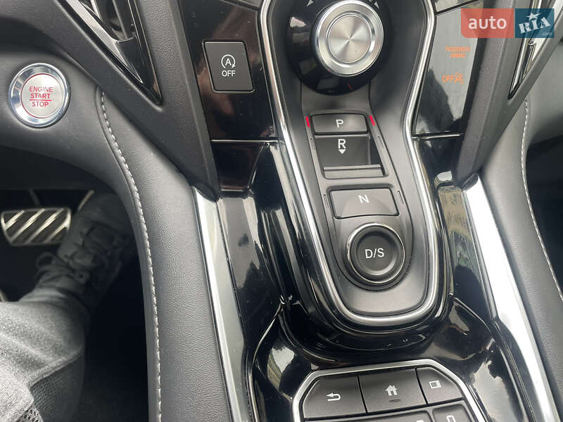 Внедорожник / Кроссовер Acura RDX 2018 в Киеве