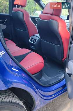 Позашляховик / Кросовер Acura RDX 2020 в 
