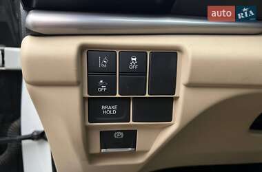 Позашляховик / Кросовер Acura RDX 2019 в 