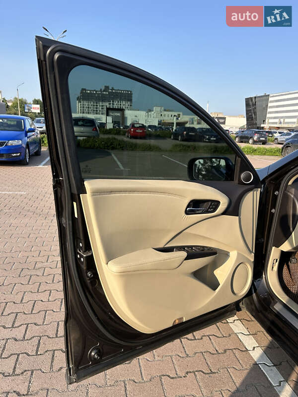 Позашляховик / Кросовер Acura RDX 2013 в Житомирі