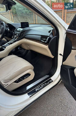 Внедорожник / Кроссовер Acura RDX 2018 в 
