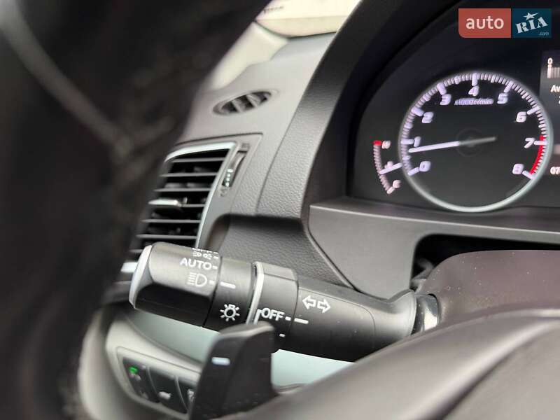 Внедорожник / Кроссовер Acura RDX 2016 в Киеве