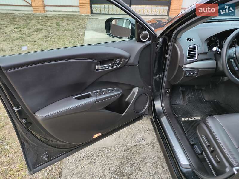 Внедорожник / Кроссовер Acura RDX 2017 в Киеве